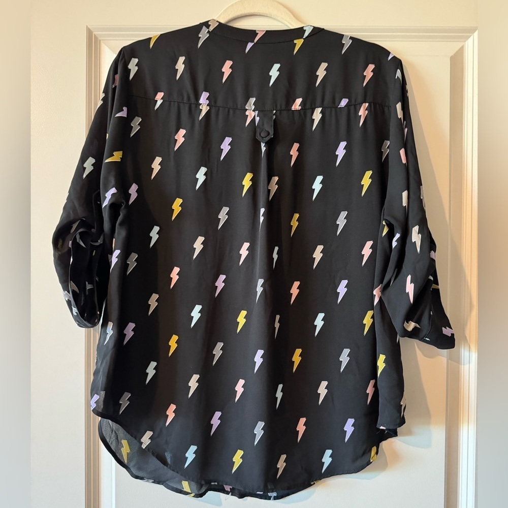 Torrid Harper Women’s Blouse - Size 00 (10, M/L) - Lightning Bolts - Picture 2 of 2